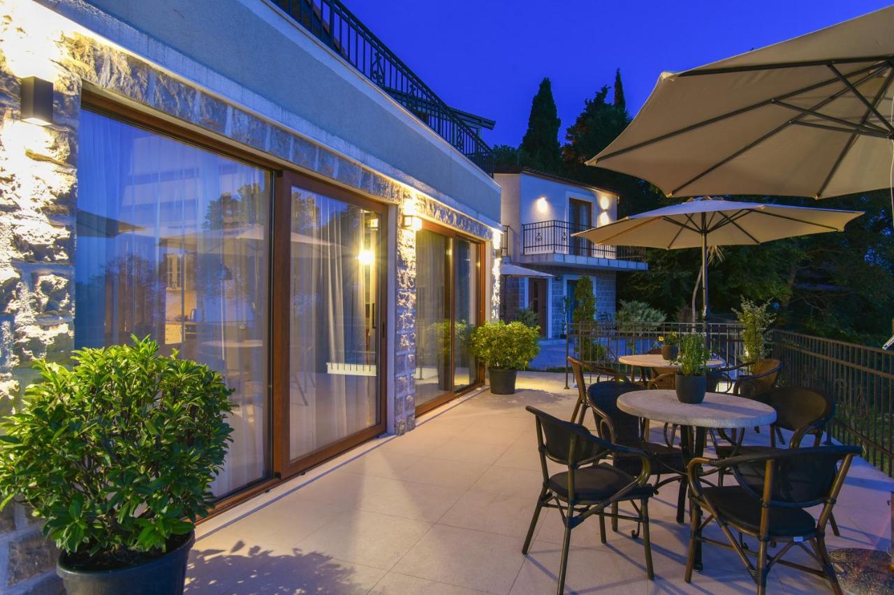 Sunset & Sunrise Villas In Stanisici-Two Villas With Common Pool Будва Екстер'єр фото