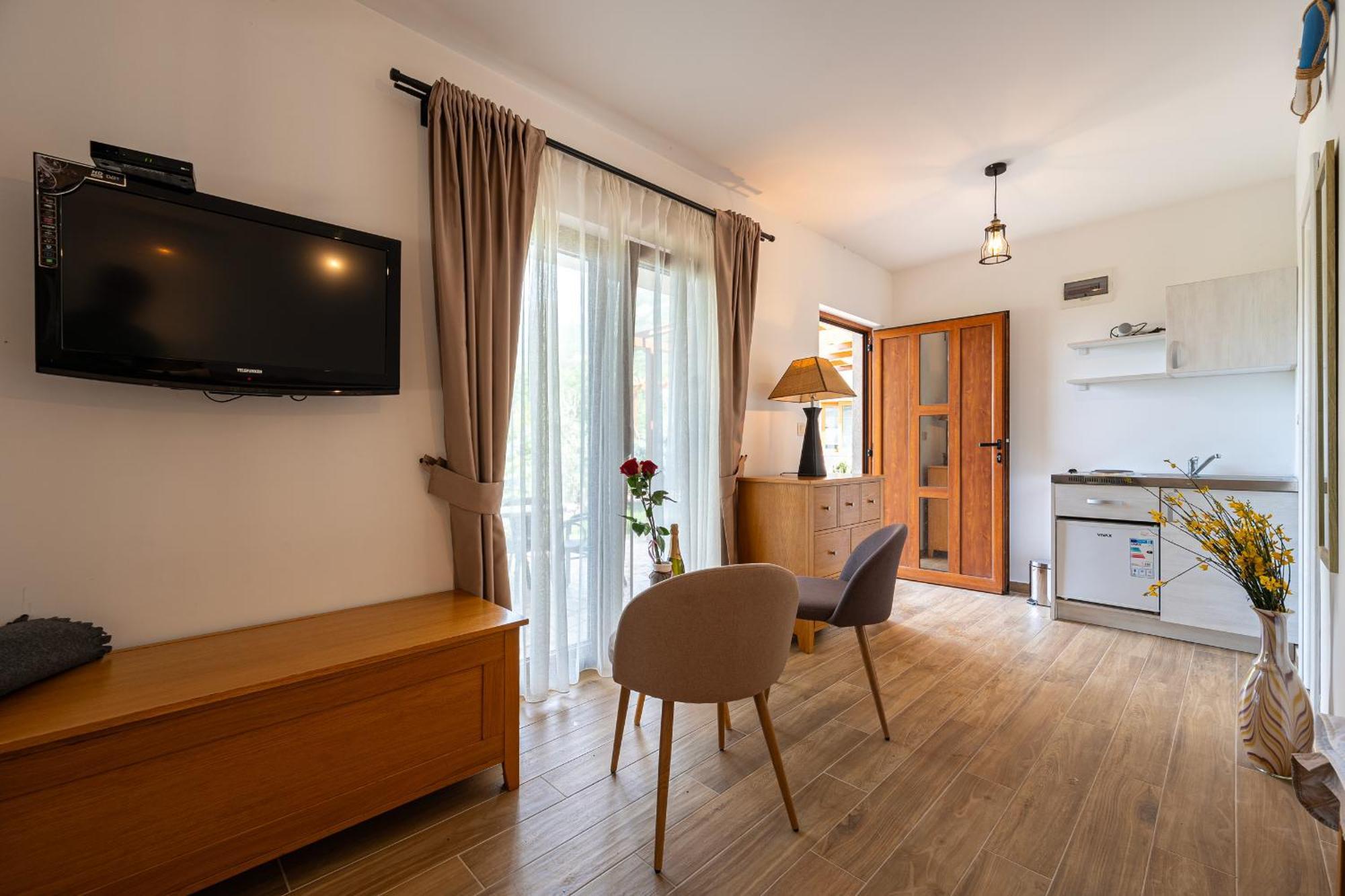 Sunset & Sunrise Villas In Stanisici-Two Villas With Common Pool Будва Екстер'єр фото