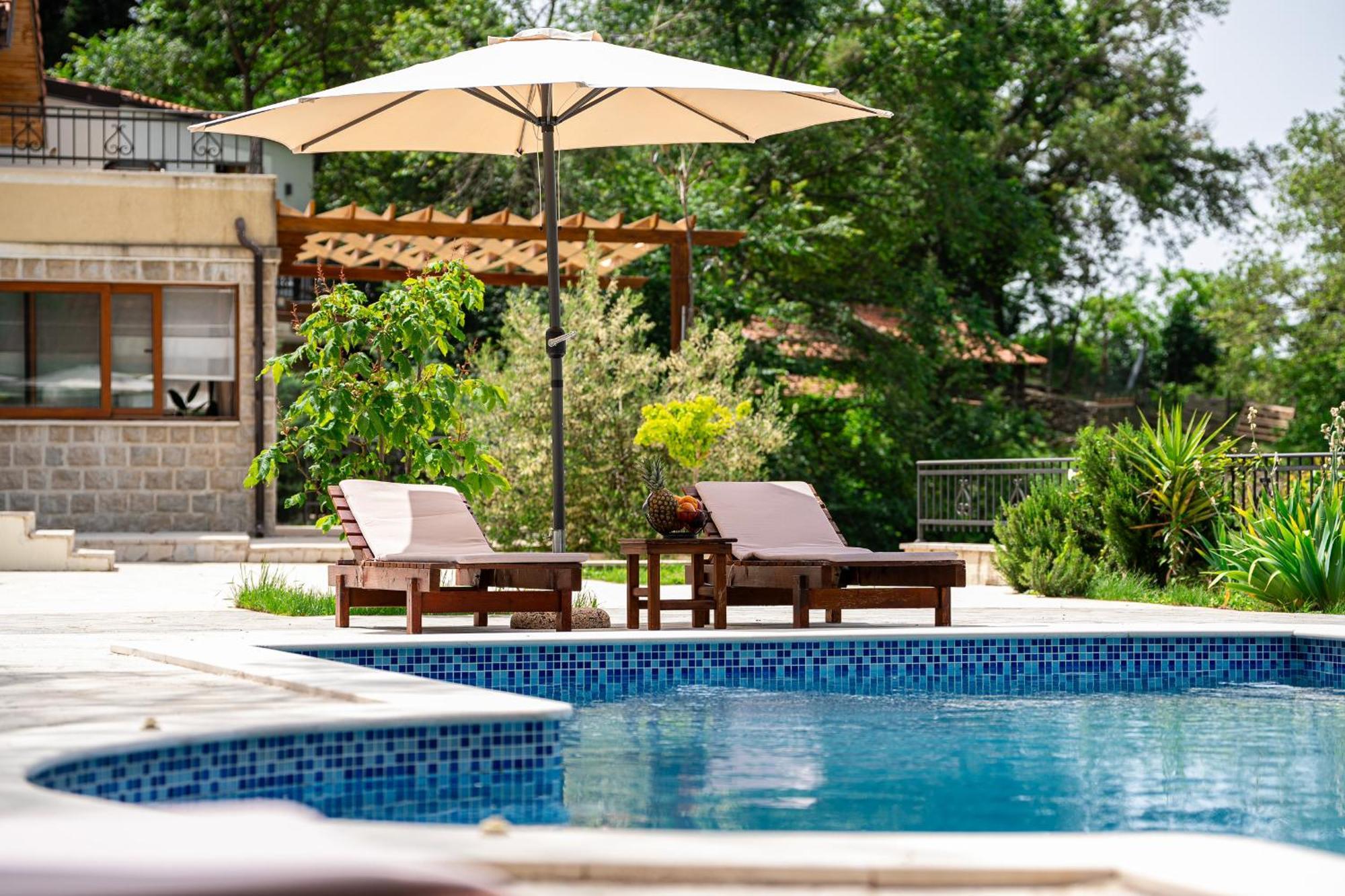 Sunset & Sunrise Villas In Stanisici-Two Villas With Common Pool Будва Екстер'єр фото