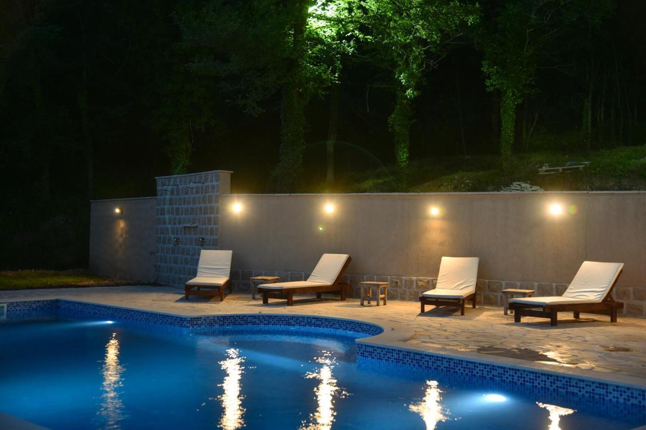 Sunset & Sunrise Villas In Stanisici-Two Villas With Common Pool Будва Екстер'єр фото